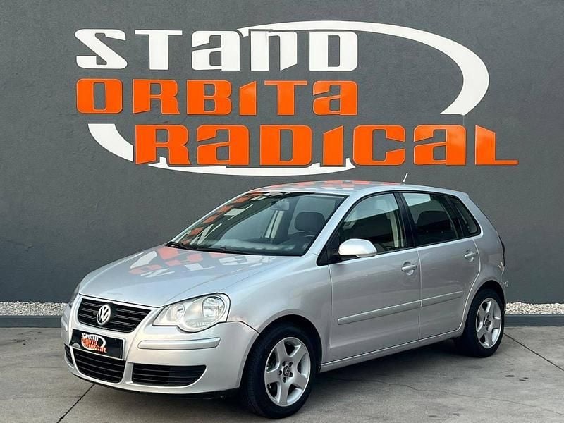 Cinzento Usado 2008 VW Polo | € 5.750 (Caro) - Imagem 1/4