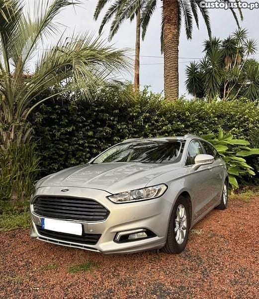 Cinza Usado 2016 Ford Mondeo Sedan | € 9.980 (Preço justo) - Imagem 1/1