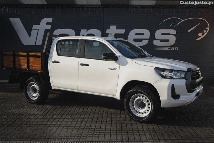 Branco Usado 2023 Toyota HiLux Pickup | € 39.980 (Preço justo) - Imagem 1/1