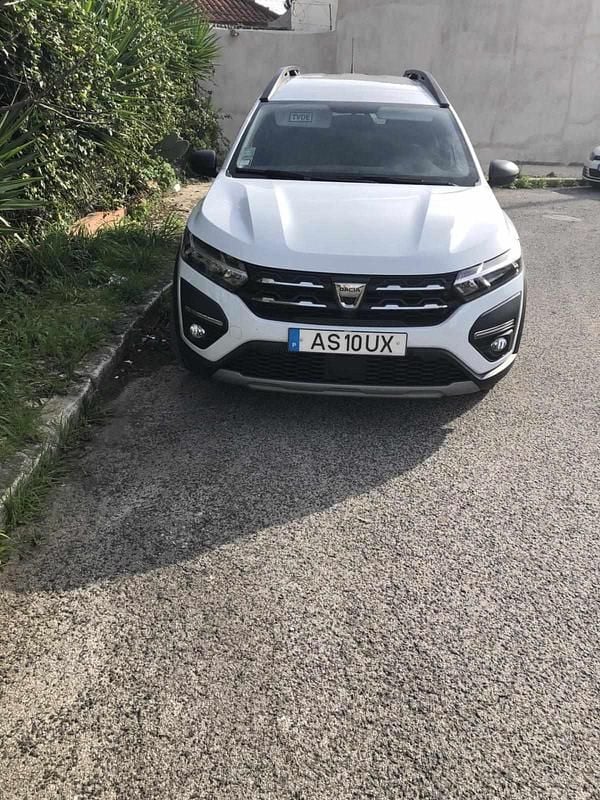 Branco Usado 2022 Dacia Jogger Monovolume | € 10.000 - Imagem 1/4