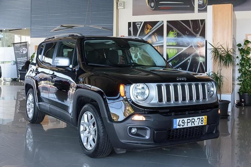 Usado Jeep Renegade Limited 120 HP (88 kW) 2015 Preto metalizado SUV