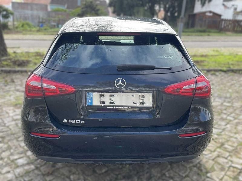 Usado Mercedes A180 116 HP (85 kW) 2019 Sedan