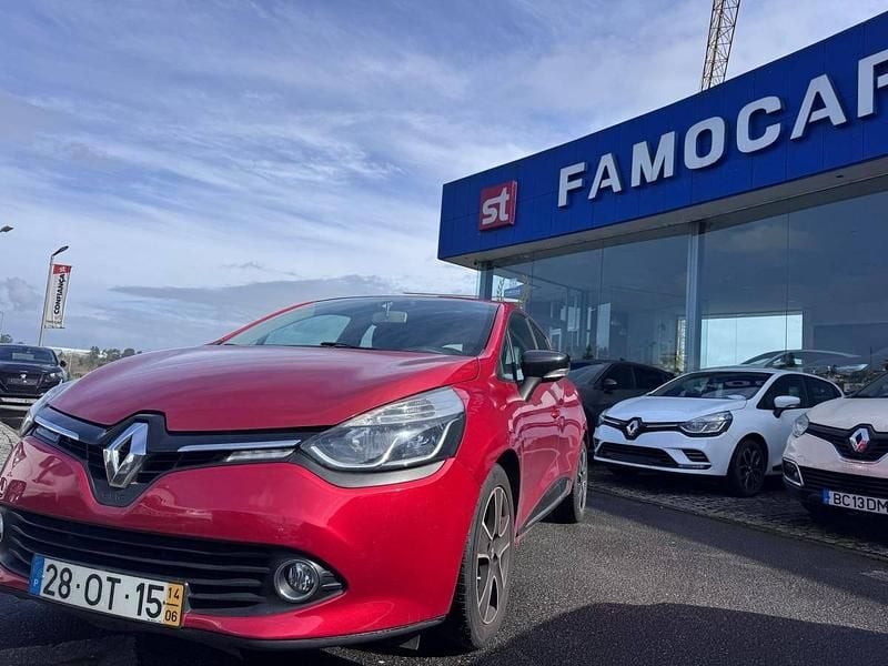 Usado Renault Clio IV Dynamique 90 HP (66 kW) 2014 Vermelho
