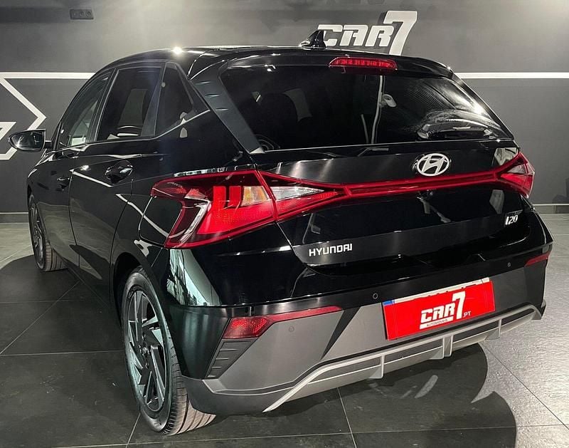Usado Hyundai i20 Comfort 84 HP (61 kW) 2024 Preto