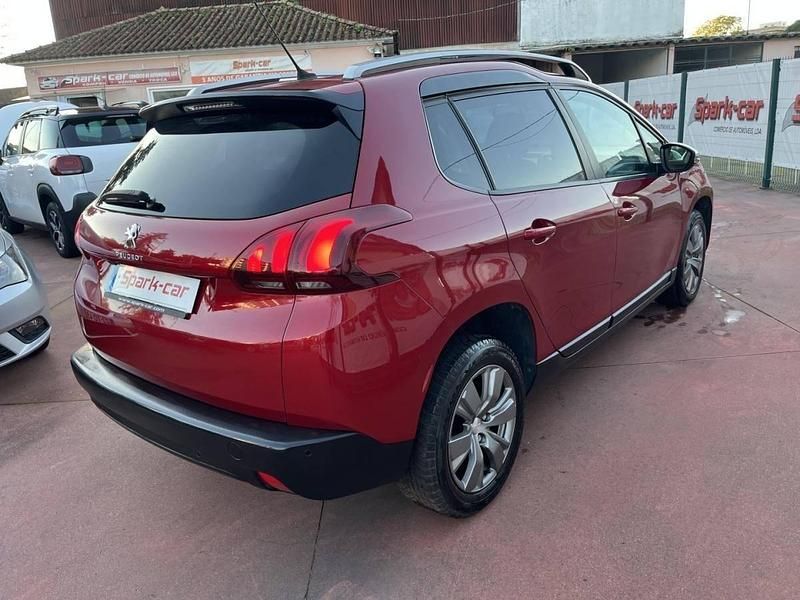 Usado Peugeot 2008 110 HP (80 kW) 2019 Vermelho SUV