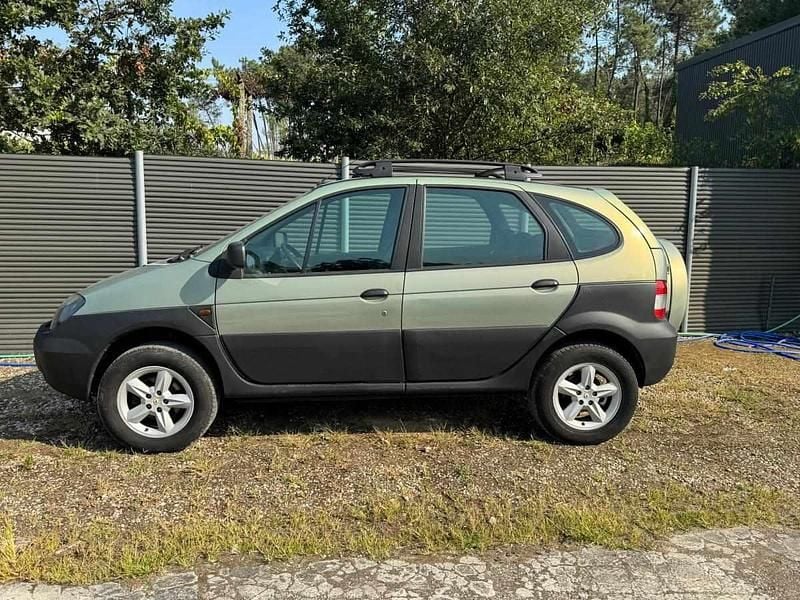Verde Usado 2000 Renault Scénic Monovolume | € 3.500 - Imagem 1/4