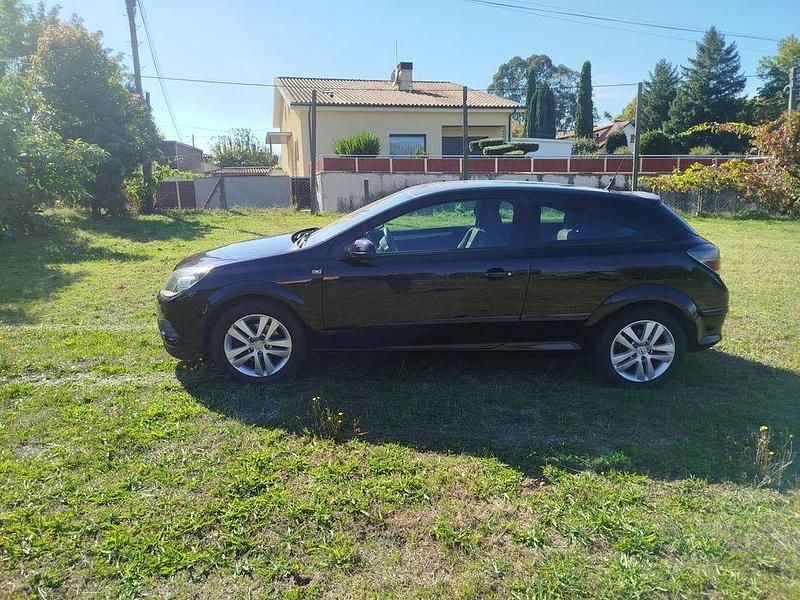 Usado 2008 Opel Astra GTC | € 3.999 (Preço justo) - Imagem 1/4
