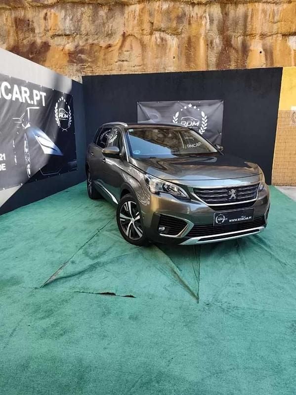 Verde Usado 2017 Peugeot 5008 Allure Monovolume | € 16.990 (Super Preço) - Imagem 1/4