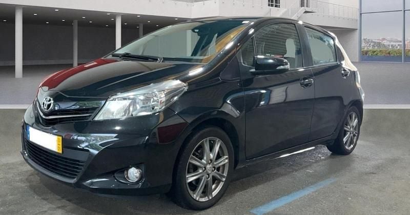 Preto Usado 2013 Toyota Yaris Sport Citadino | € 9.900 (Caro) - Imagem 1/1