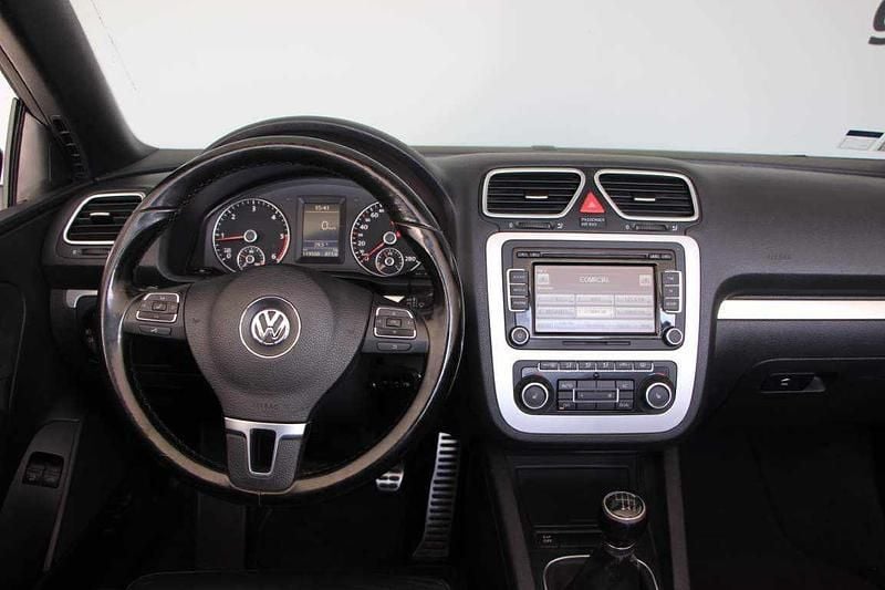 Usado VW Eos 140 HP (102 kW) 2010 Preto Cabrios