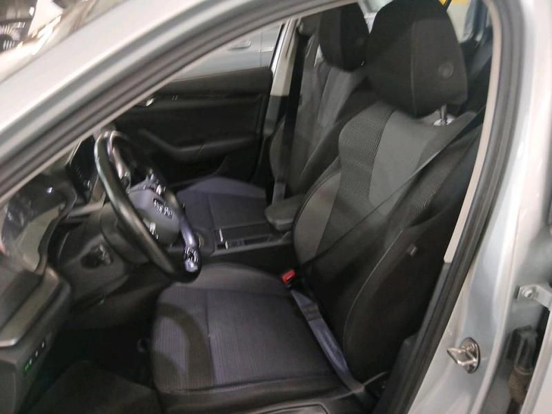 Usado Skoda Octavia Ambition 116 HP (85 kW) 2021 Cinza Carrinha