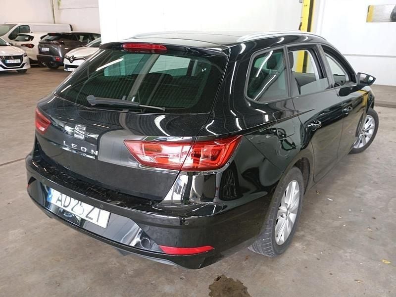 Usado Seat Leon ST 115 HP (84 kW) 2020 Preto Carrinha