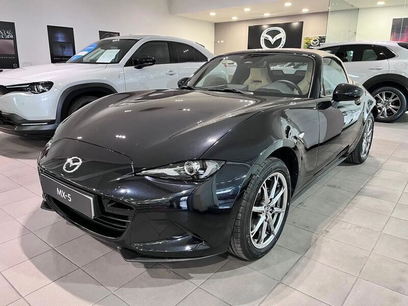 Preto Usado 2024 Mazda MX5 Kazari Cabrios | € 37.400 (Caro) - Imagem 1/4