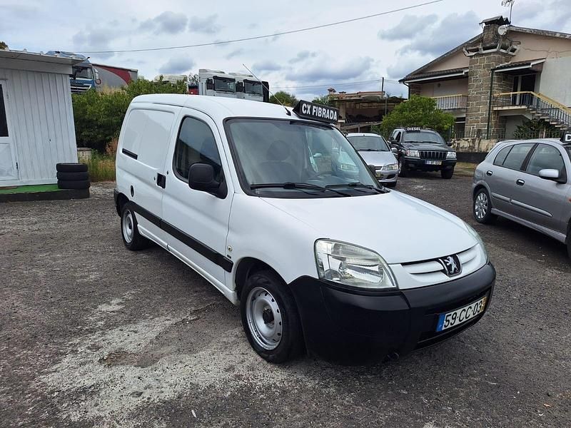 Branco Usado 2006 Peugeot Partner Van | € 4.750 - Imagem 1/4