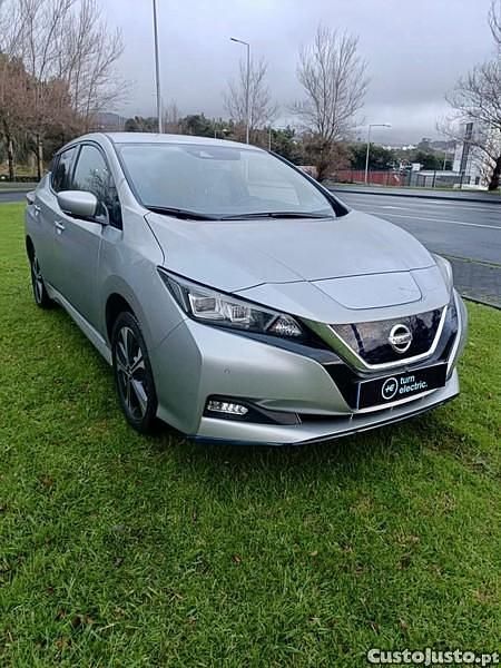 Usado Nissan Leaf Tekna 160 kW (218 HP) 2021 Cinza Citadino