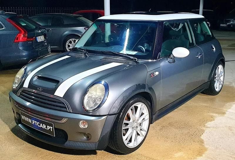 Cinzento Usado 2004 Mini Cooper S Coupé Coupé | € 8.990 - Imagem 1/4