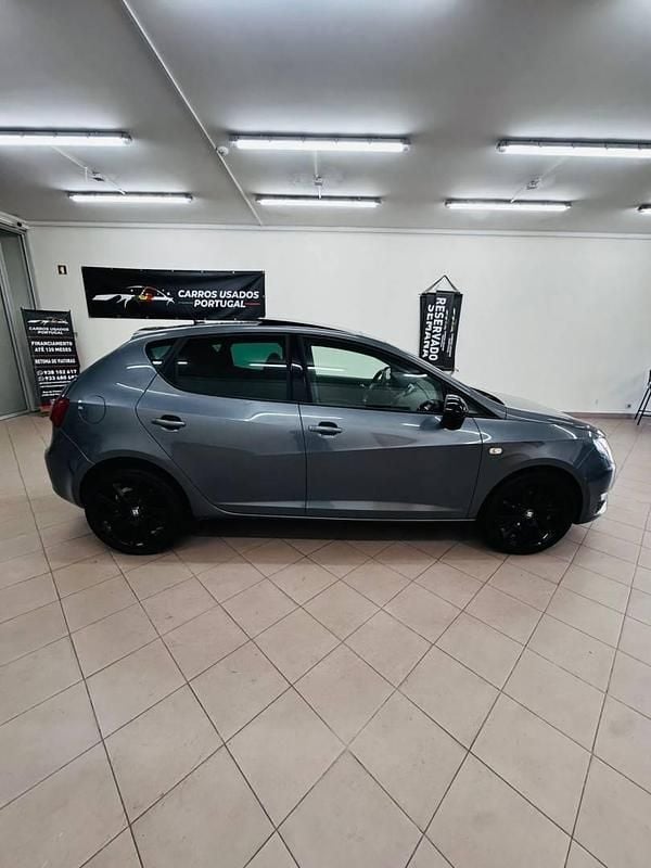 Usado Seat Ibiza FR 110 HP (80 kW) 2016 Cinzento