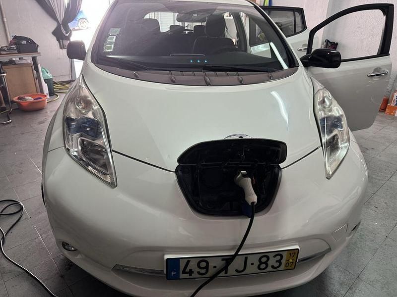Usado 2017 Nissan Leaf Black Edition Citadino | € 5.500 - Imagem 1/4