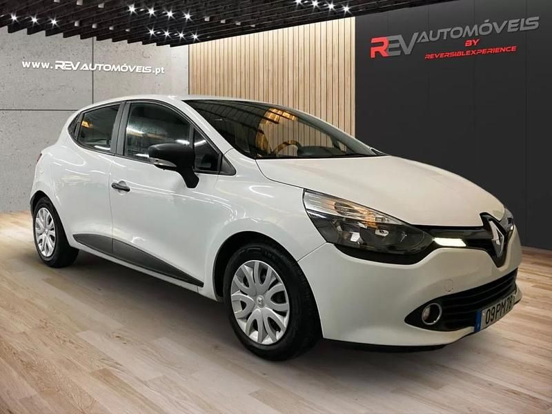 Usado Renault Clio IV 75 HP (55 kW) 2015 Branco