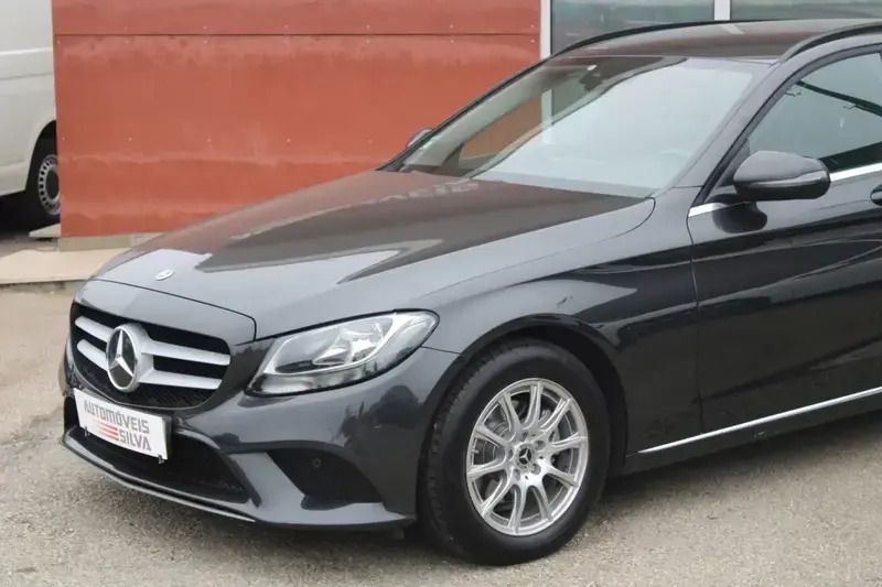 Usado Mercedes C200 160 HP (117 kW) 2020 Cinza Carrinha