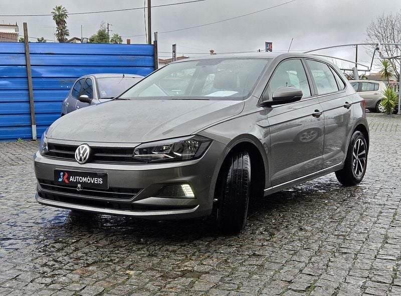 Usado VW Polo Trendline 75 HP (55 kW) 2018 Cinza Citadino