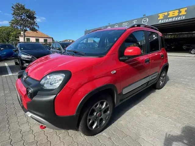 Vermelho Usado 2022 Fiat Panda Cross Cross Citadino | € 14.750 - Imagem 1/4