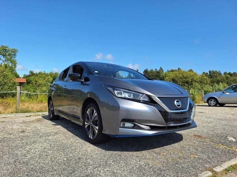 Cinzento Usado 2019 Nissan Leaf Citadino | € 18.000 - Imagem 1/4