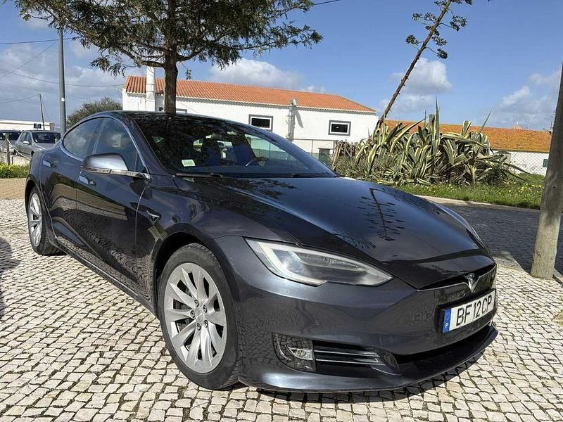 Usado Tesla Model S 235 kW (320 HP) 2018 Citadino