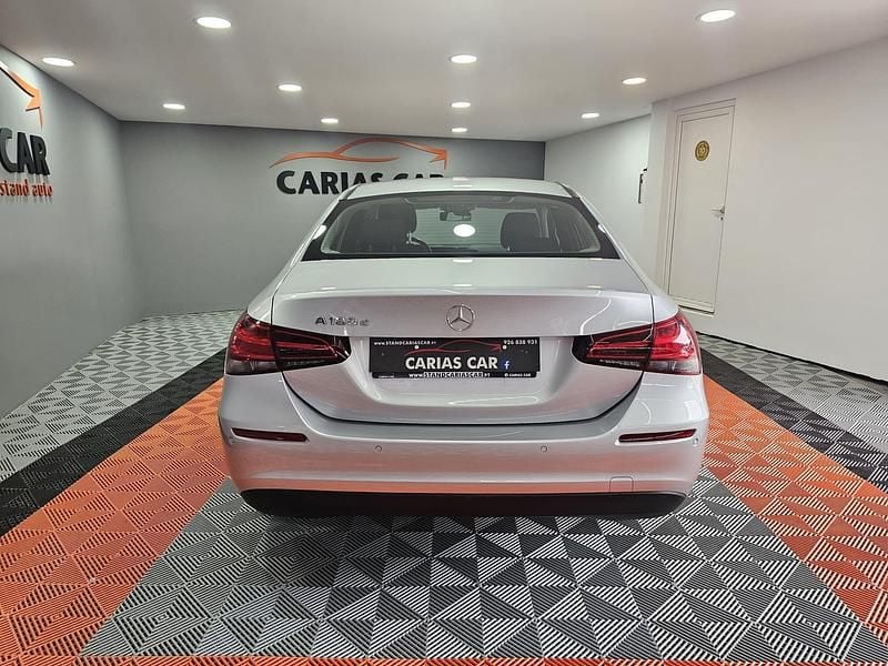 Usado Mercedes A180 Business 116 HP (85 kW) 2020 Cinza Sedan