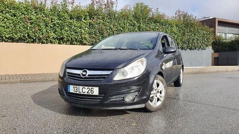 Usado 2010 Opel Corsa Sedan | € 4.999 (Preço justo) - Imagem 1/4