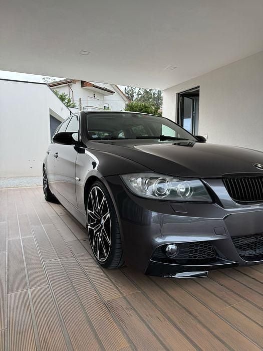 Usado 2006 BMW 330 | € 12.000 - Imagem 1/4