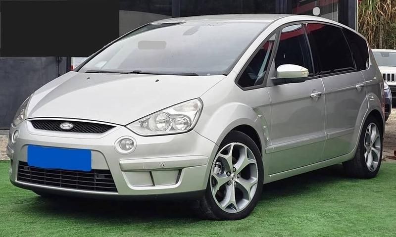 Cinzento Usado 2009 Ford S-MAX S Monovolume | € 10.900 - Imagem 1/4
