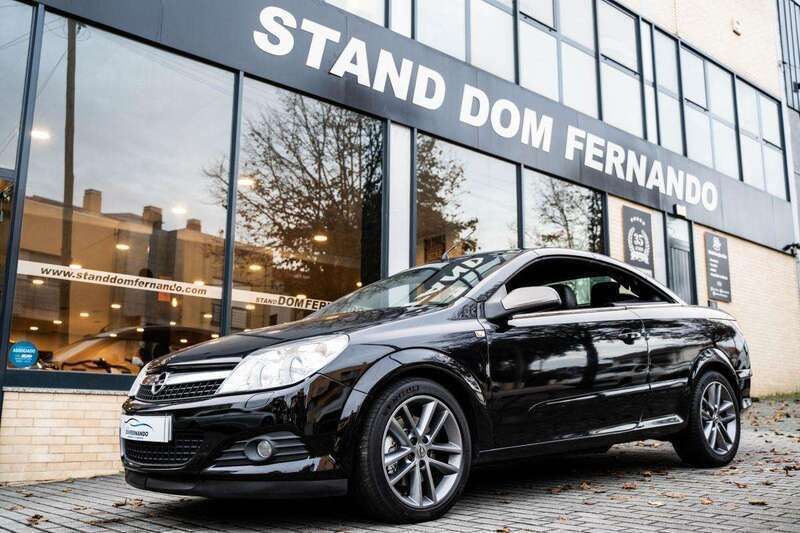 Usado Opel Astra 150 HP (110 kW) 2009 Preto