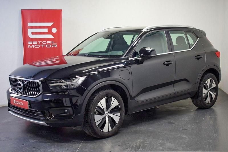 Preto Usado 2021 Volvo XC40 Inscription SUV | € 29.900 (Bom preço) - Imagem 1/4