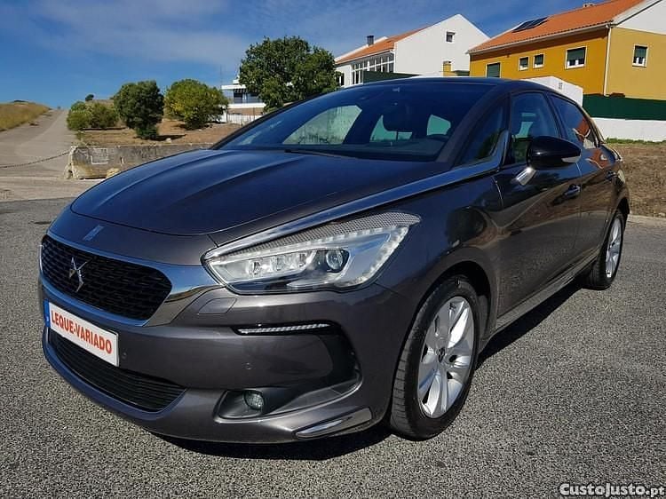 Cinza Usado 2018 DS Automobiles DS5 So Chic Citadino | € 14.950 (Preço justo) - Imagem 1/1