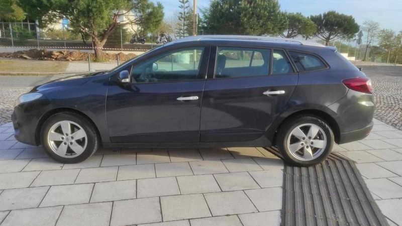 Cinzento Usado 2010 Renault Mégane GrandTour Carrinha | € 4.449 (Super Preço) - Imagem 1/4