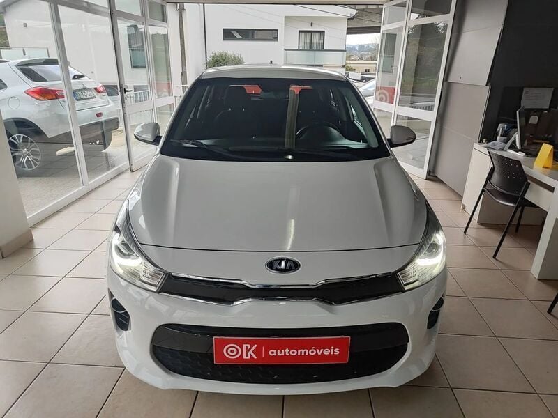 Usado Kia Rio 120 HP (88 kW) 2018 Branco Citadino