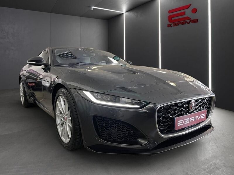 Usado Jaguar F-Type First Edition 300 HP (220 kW) 2020 Cinza Coupé