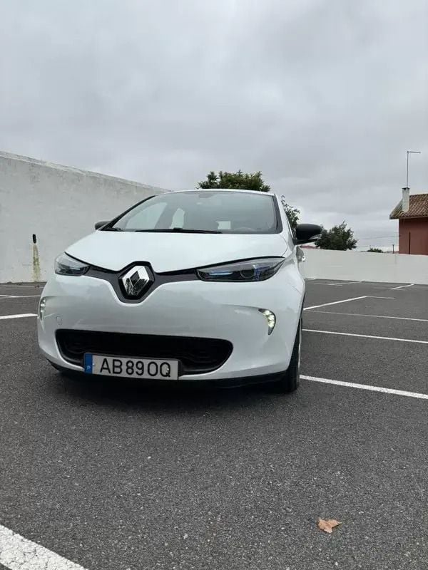 Branco Usado 2017 Renault Zoe Intens Citadino | € 9.900 (Preço justo) - Imagem 1/4