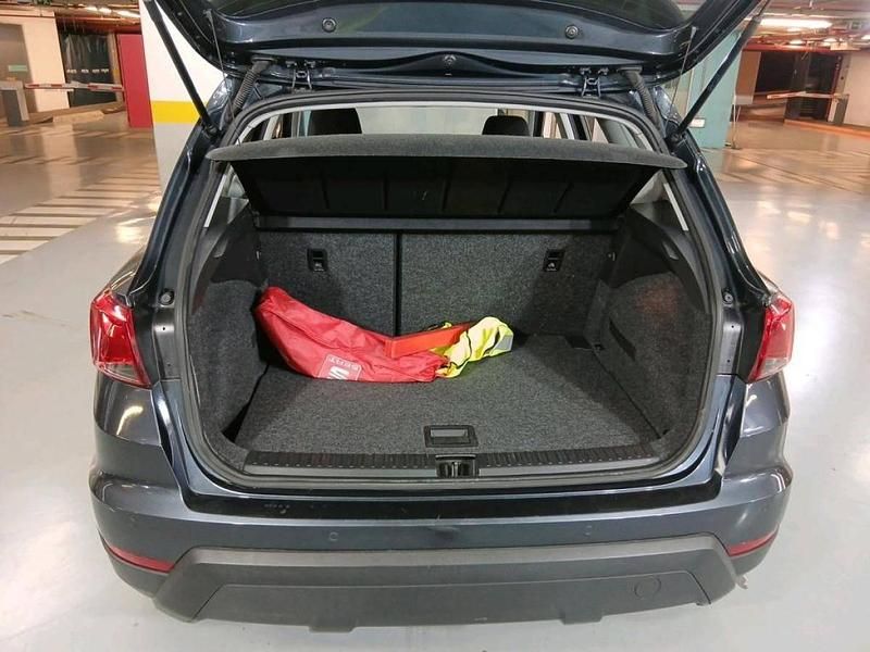 Cinza Usado 2020 Seat Arona Style SUV | € 14.990 (Preço justo) - Imagem 1/1