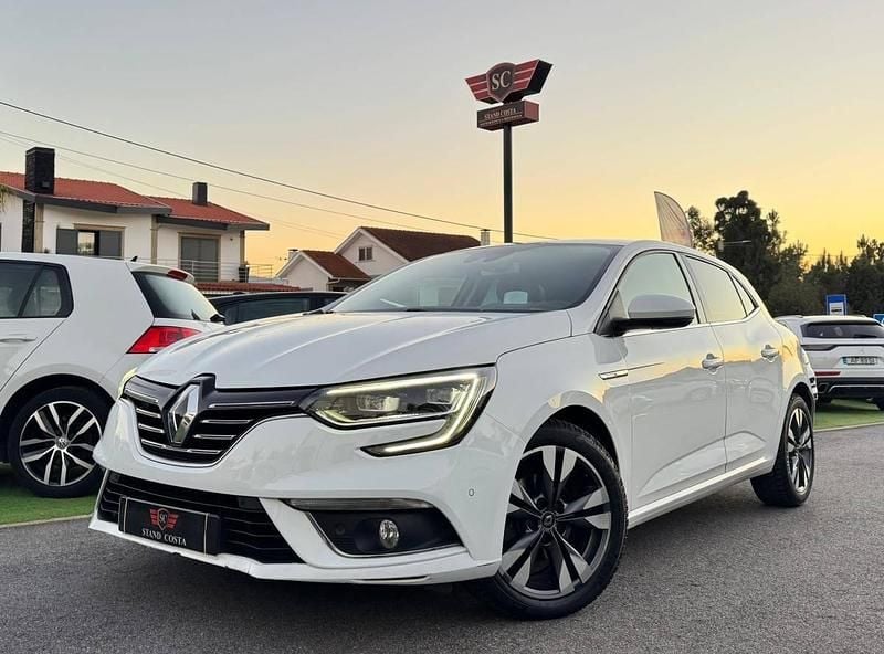 Branco Usado 2020 Renault Mégane IV Intens | € 15.700 (Preço justo) - Imagem 1/4