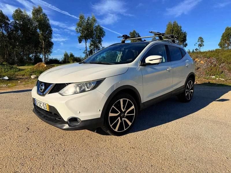 Branco Usado 2015 Nissan Qashqai SUV | € 13.500 (Bom preço) - Imagem 1/4