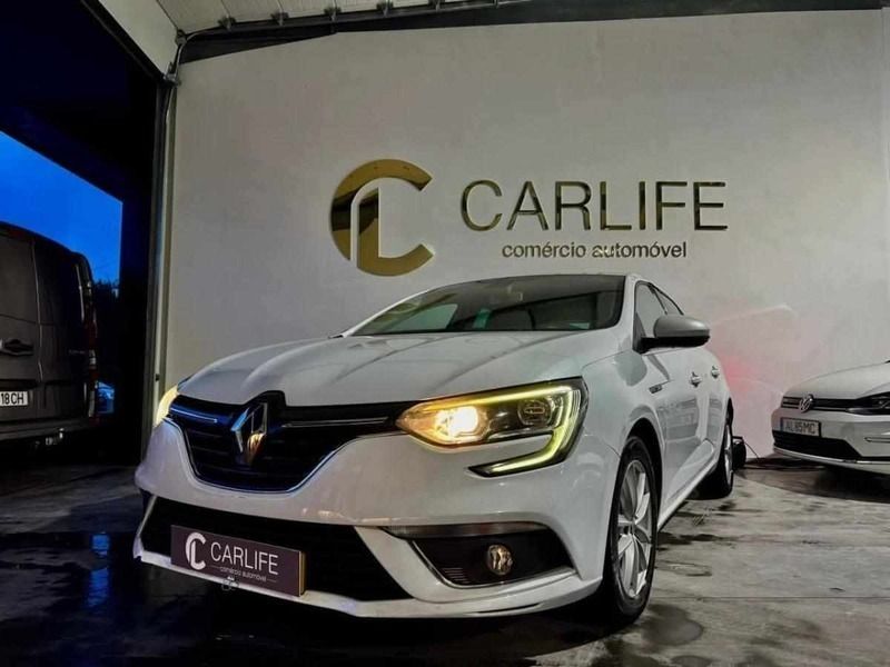 Branco Usado 2016 Renault Mégane III Citadino | € 11.990 (Preço elevado) - Imagem 1/4