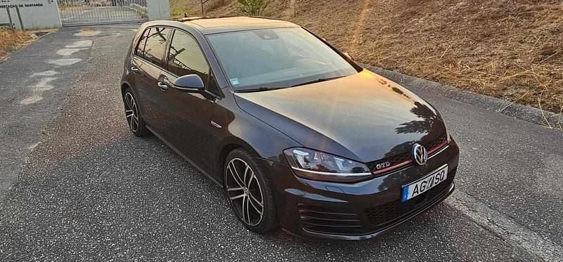 Preto Usado 2014 VW Golf VII GTD Citadino | € 17.800 (Preço justo) - Imagem 1/4