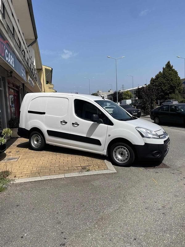Usado Citroën Berlingo 90 HP (66 kW) 2013 Branco Monovolume