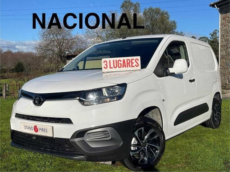 Usado Toyota Proace 102 HP (75 kW) 2021 Branco Monovolume
