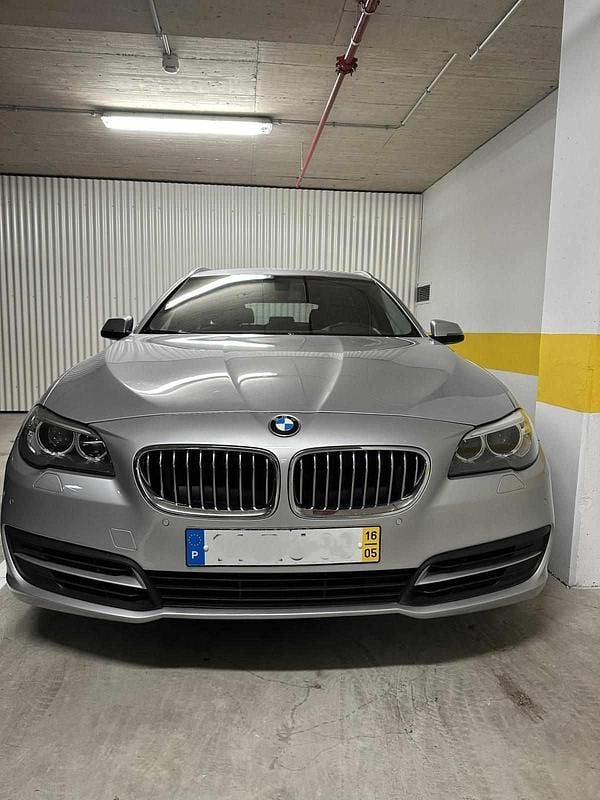 Cinzento Usado 2016 BMW 525 Carrinha | € 16.900 (Preço justo) - Imagem 1/4