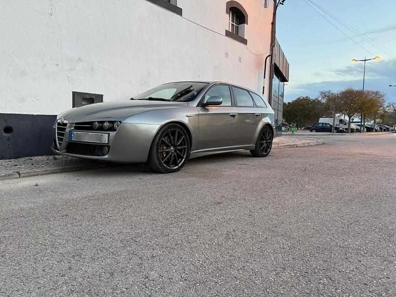 Usado Alfa Romeo 159 150 HP (110 kW) 2008 Cinzento Carrinha
