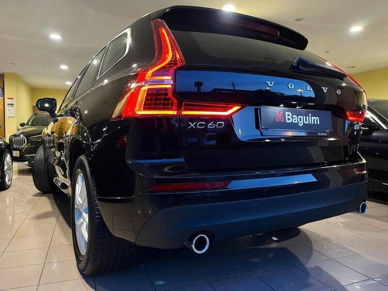 Preto Usado 2019 Volvo XC60 Momentum SUV | € 38.890 (Preço justo) - Imagem 1/4