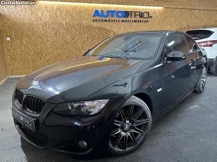 Preto Usado 2007 BMW 320 Coupé | € 13.900 (Preço justo) - Imagem 1/1